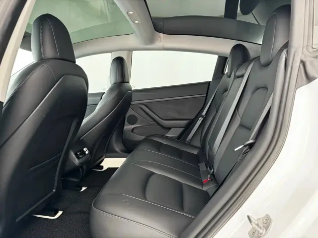 Tesla Model 3 2022 Model Rear-Wheel Drive Version — Фото автомобиля 9