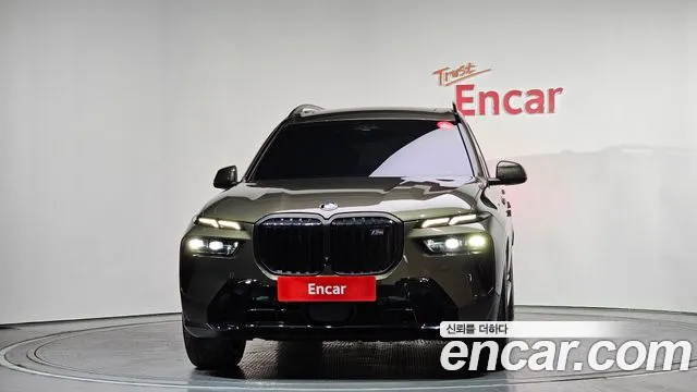 BMW X7 — Фото автомобиля 3