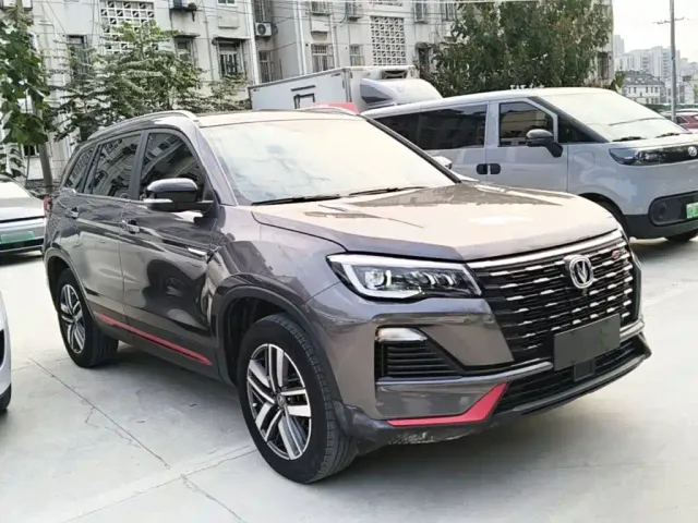 Changan CS75 — Фото автомобиля 3