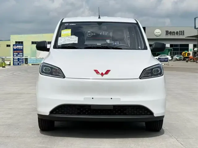 Wuling Hongguang — Фото автомобиля 3