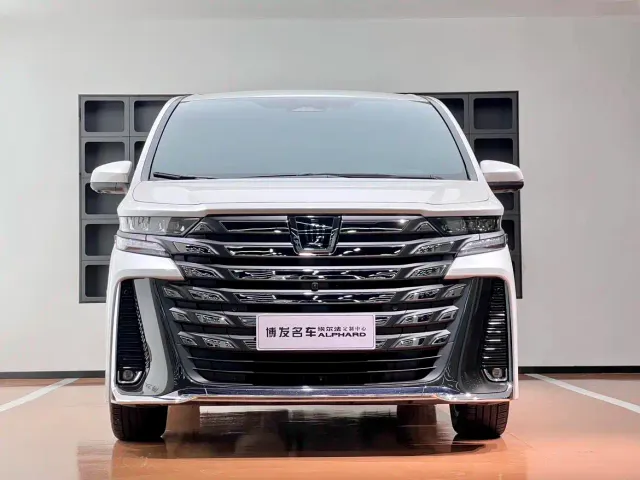 Toyota Vellfire — Фото автомобиля 2