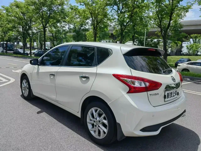 Nissan Tiida — Фото автомобиля 7