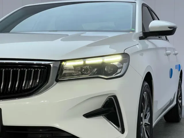 Geely Emgrand — Фото автомобиля 4