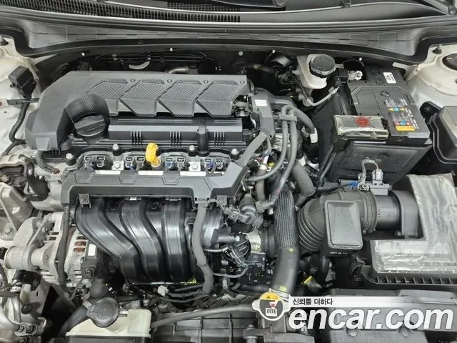 Hyundai Avante — Фото автомобиля 5