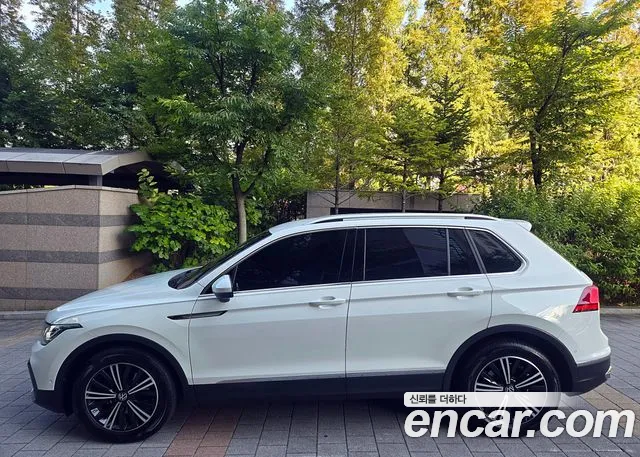 Volkswagen Tiguan Generation 2 — Фото автомобиля 3
