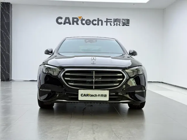 Mercedes-Benz E-Class — Фото автомобиля 2