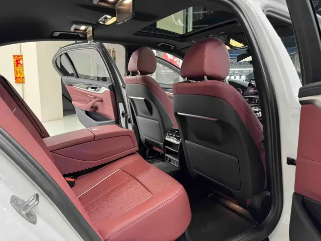 BMW BMW 5 Series 2022 525Li M Sport Package — Фото автомобиля 11