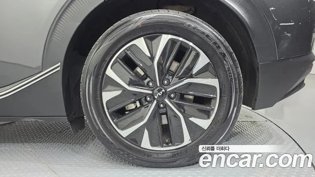 Kia EV6 — Фото автомобиля 21
