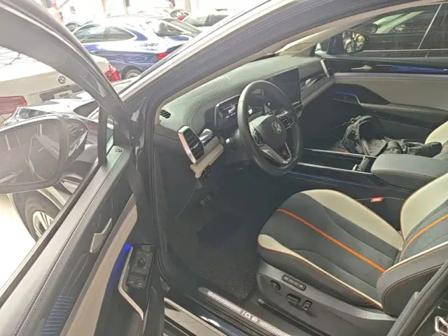 Volkswagen ID.6 Crozz — Фото автомобиля 15