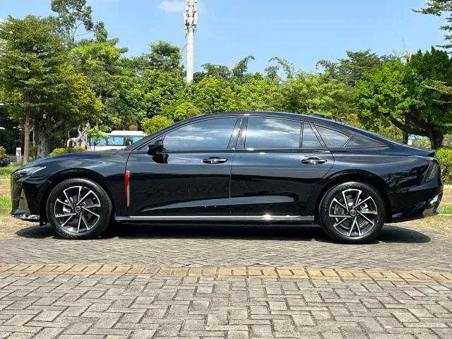 Hongqi H6 — Фото автомобиля 7