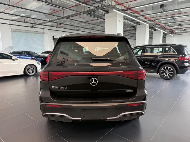 Mercedes-Benz EQB — Фото автомобиля 4
