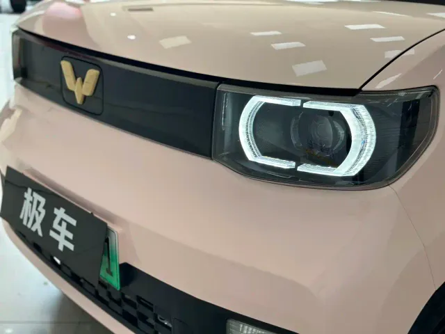 Wuling Hongguang Mini EV — Фото автомобиля 3