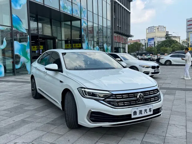 Volkswagen Sagitar — Фото автомобиля 7