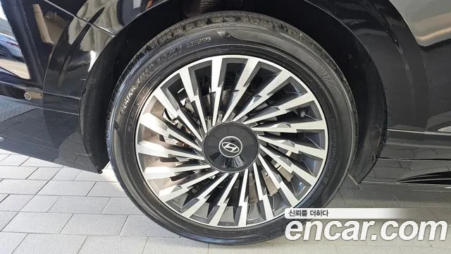 Hyundai Grandeur GN7 — Фото автомобиля 5