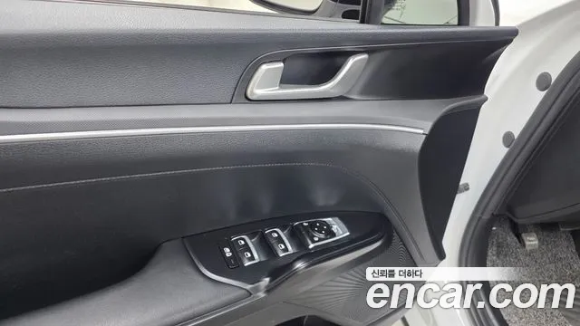 Kia K5 K5 3 поколение 2.0 LPI(Для проката) — Фото автомобиля 18