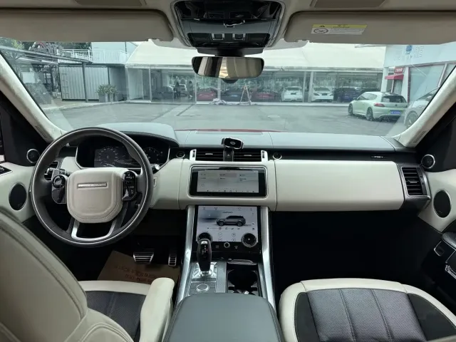 Land Rover Range Rover Sport — Фото автомобиля 10