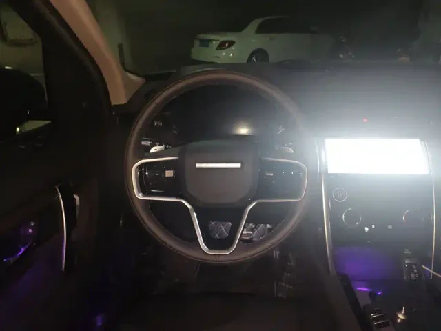 Land Rover Discovery Sport — Фото автомобиля 6