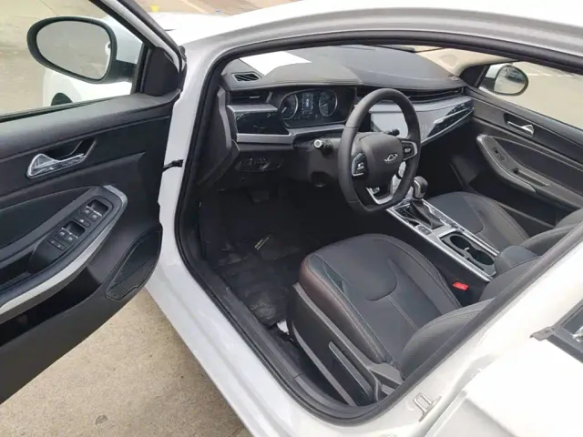 Chery Arrizo 5 — Фото автомобиля 15