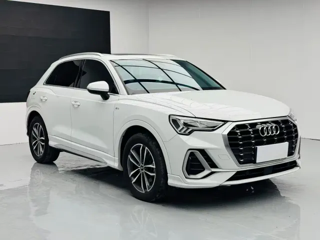 Audi Q3 — Фото автомобиля 3