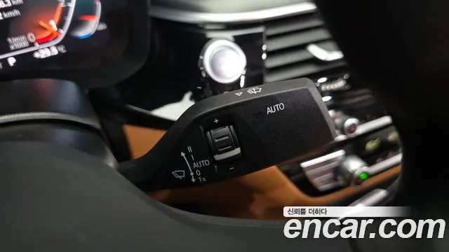BMW 5 Series G30 — Фото автомобиля 30