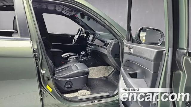 KG_Mobility_Ssangyong Rexton Новый Rexton Sport Khan Дизель 2.2 4WD — Фото автомобиля 21