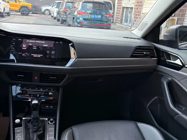 Volkswagen Sagitar — Фото автомобиля 10