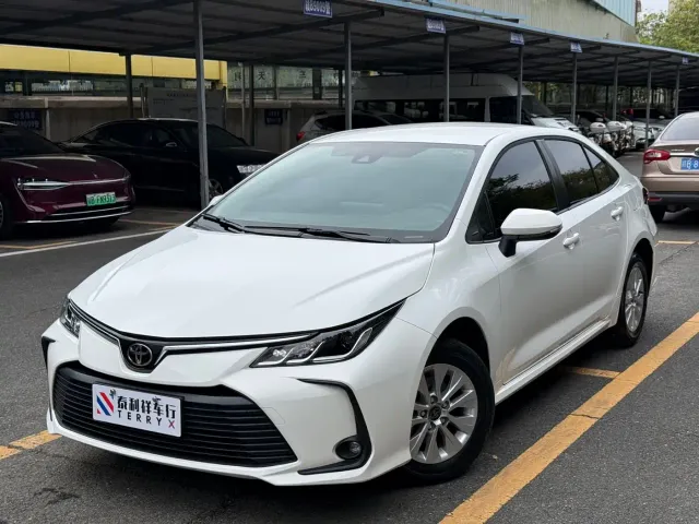 Фотография автомобиля — Toyota Corolla