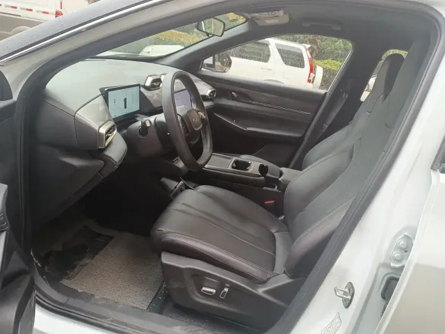 Dongfeng Fengshen L7 — Фото автомобиля 11