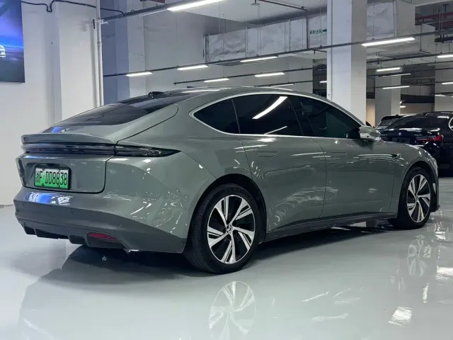 Nio ET5 — Фото автомобиля 6