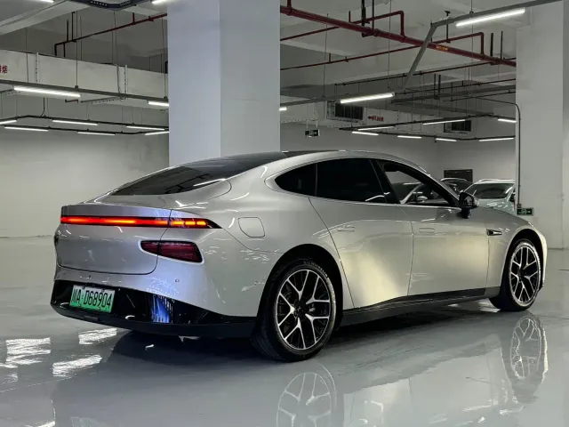 Xpeng P7 — Фото автомобиля 6