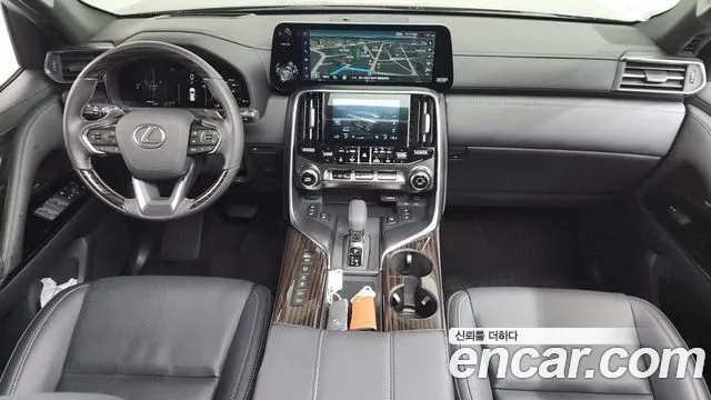 Lexus LX — Фото автомобиля 6