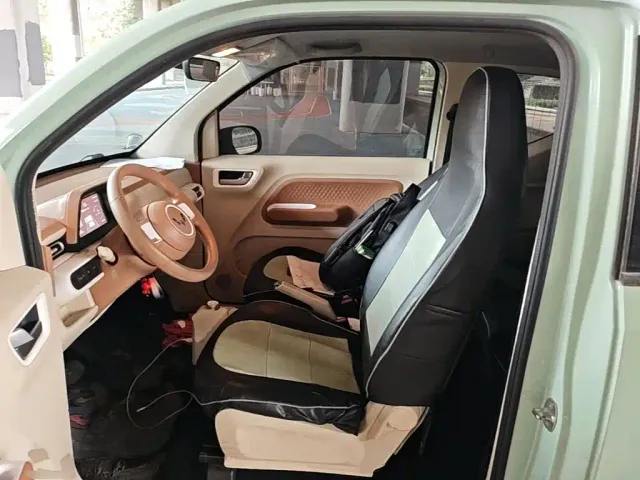 Wuling Hongguang Mini EV — Фото автомобиля 14