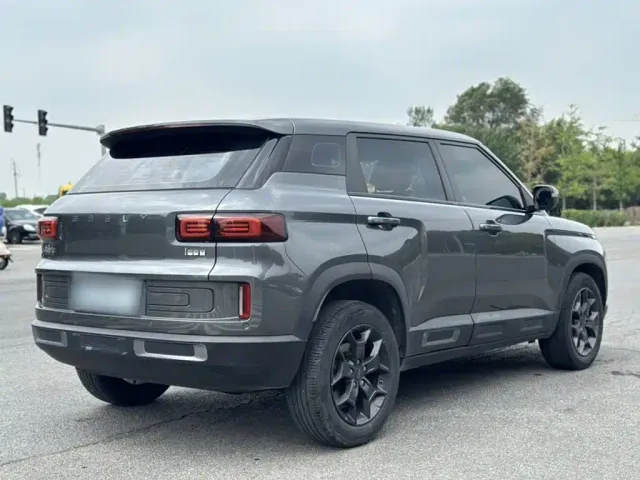 Geely ICON — Фото автомобиля 24