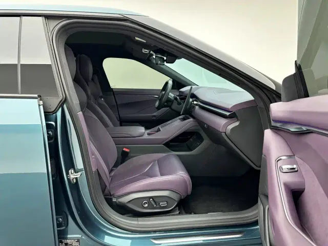 Xpeng P7 — Фото автомобиля 13