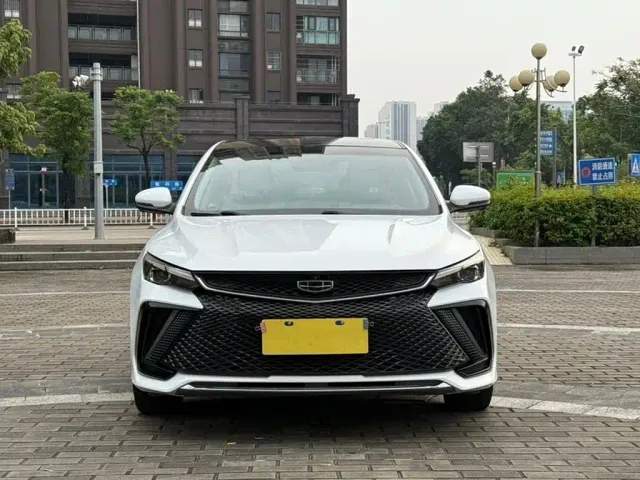 Geely Emgrand L 2022 1.4T CVT Flagship — Фото автомобиля 2