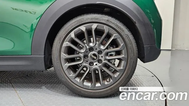 Mini Cooper — Фото автомобиля 19