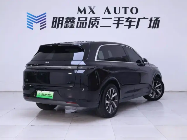 Li Auto L7 — Фото автомобиля 7