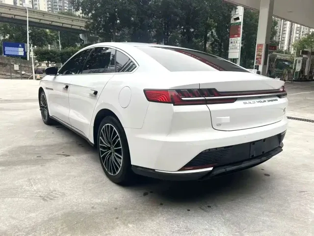 BYD Han — Фото автомобиля 9