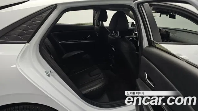 Hyundai Avante CN7 — Фото автомобиля 16