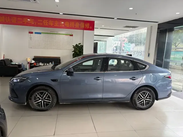 BYD Seal 05 DM-i — Фото автомобиля 5
