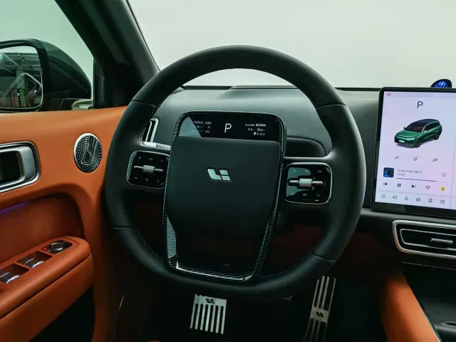 Li Auto L9 — Фото автомобиля 19