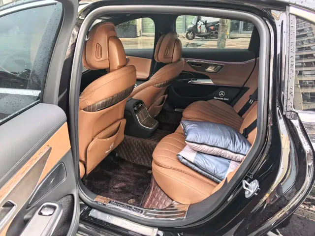 Mercedes-Benz E-Class — Фото автомобиля 7