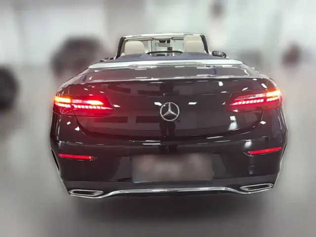 Mercedes-Benz E-Class — Фото автомобиля 7