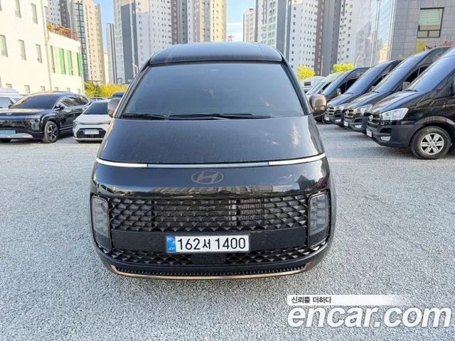 Фотография автомобиля — Hyundai Staria