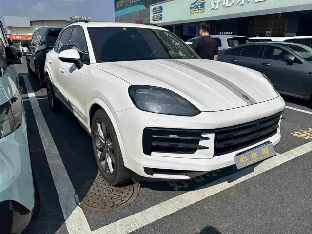 Porsche Cayenne — Фото автомобиля 2