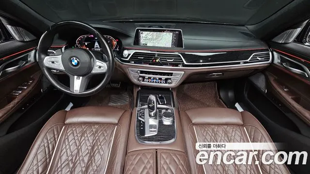 BMW 7 Series — Фото автомобиля 7