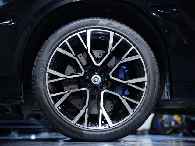 BMW X6 M — Фото автомобиля 2