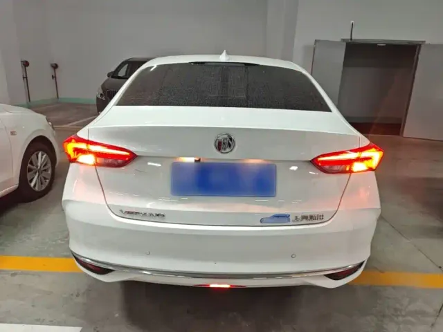 Buick Verano — Фото автомобиля 5