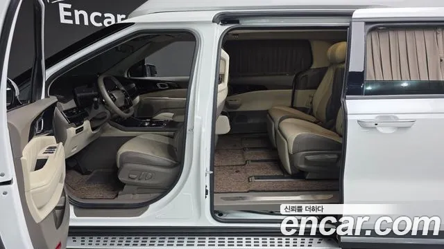 Kia Carnival Generation 4 — Фото автомобиля 15