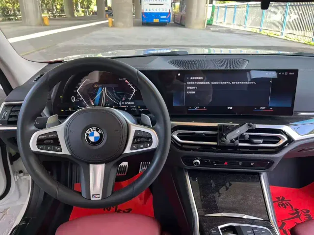 BMW 3 Series — Фото автомобиля 17